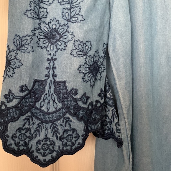 EVER NEW | Denim Embroidered Off The Shoulder Dress Sz US 6 - Picture 7 of 8